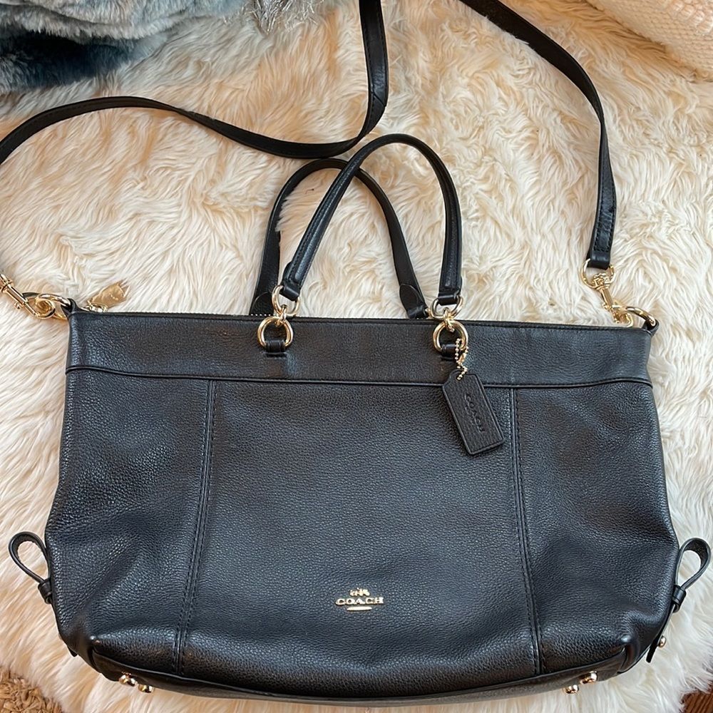 Coach Lenox Satchel in Black Pebbled Leather with Gold-Tone Hardware like new🔥